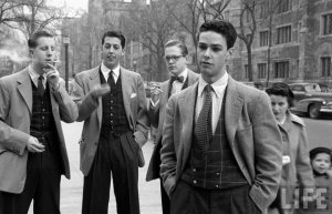 Jóvenes de Oxford vestidos con el estilo 'neoeduardiano'. 1950's